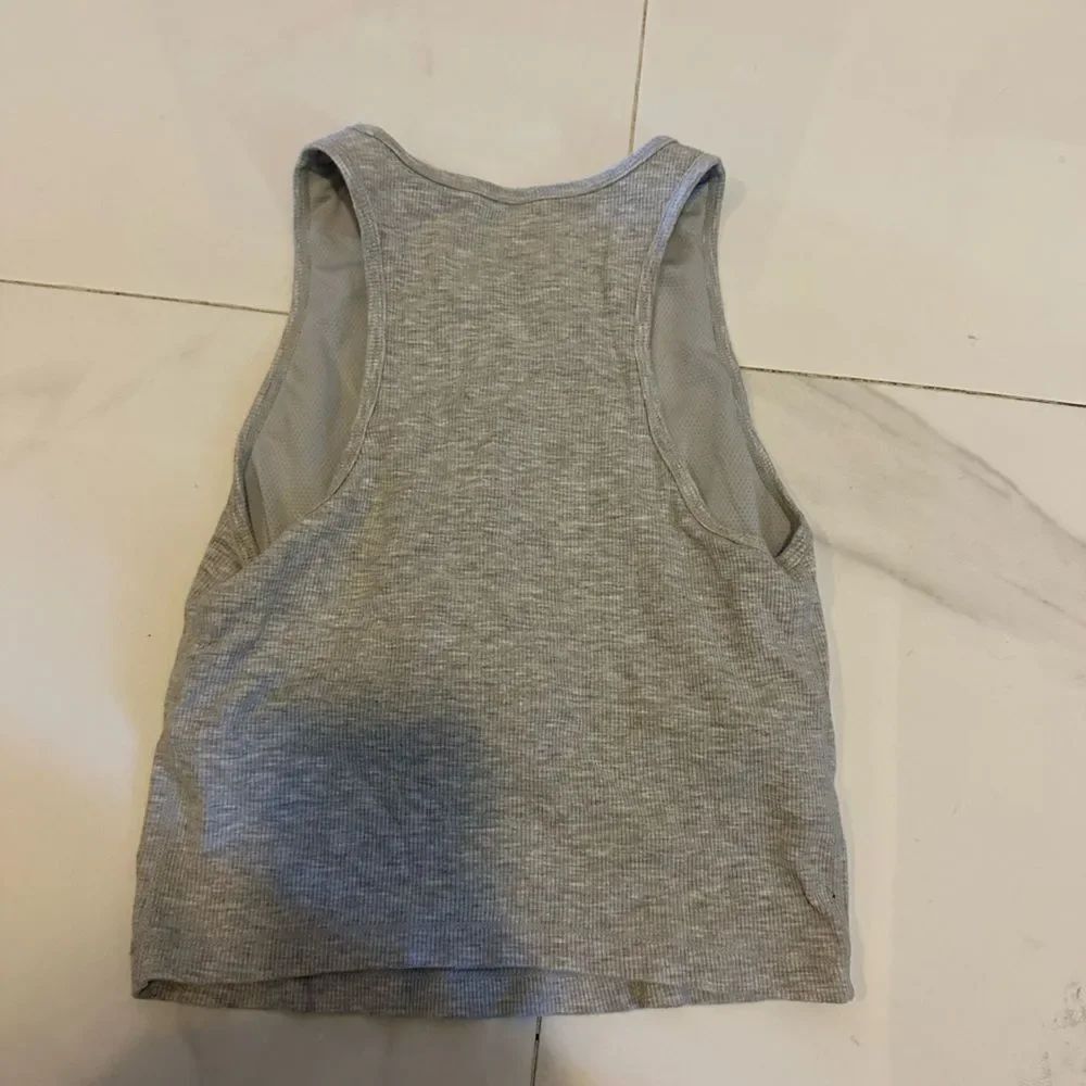 Gray Ribbed Built In bra muscle tee - Picture 3 of 5